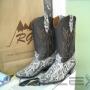 Subido por visitante en 19/3/2016 - botas tej en cuero simil serpiente