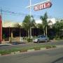 En HOTEL MAYORAL disfrute de un ambiente cálido y noble,
<br>tenemos bar ? restaurante, sala de reuniones, cochera e
<br>internet. Visítenos.