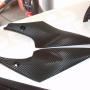 Fibra simil carbono en piezas de motos
