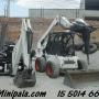 Minicargadora Bobcat con accesorios