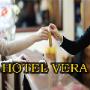 En HOTEL VERA disfrute de habitaciones con baño privado, aire
<br>acondicionado, cámara de seguridad, lavandería, cochera y
<br>parque. Ven y Visítanos.