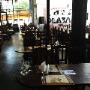 <b>PEÑA Y PARRILLADA DE LA PLAZA<b/> ofrece empanadas,
<br>matambres, tamales, locros, tallarines, ravioles, milanesas,
<br>ensaladas y cazuelas de cabrito.