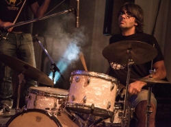Clases de bateria - Luciano Varela