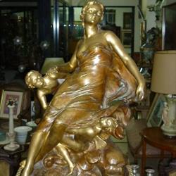 Atrium Antigüedades y Objetos de Arte