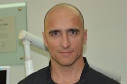Adrián García Odontología