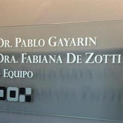 Consultorios Odontológicos  Dr.Gayarin-Dra. De Zotti + Equipo