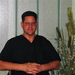 Dr. Uriel Smulovitz - Consultorios Odontologicos