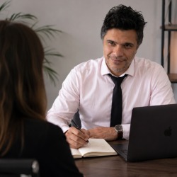 Darío Varona  Coaching en liderazgo y  oratoria